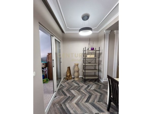 Apartament 2+1+2 me qera tek Komuna e Parisit bond99969