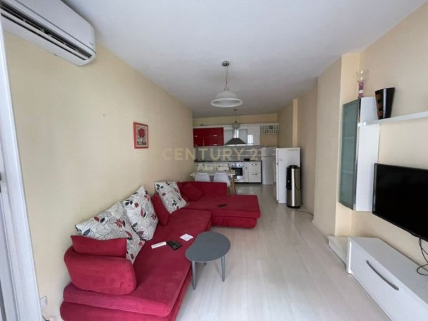 Shqiperi, jepet me qera apartament 2+1 Kati 3, 79 m² 550 € (PRANE 21 DHJETORIT)