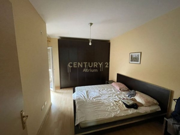 Shqiperi, jepet me qera apartament 2+1 Kati 3, 79 m² 550 € (PRANE 21 DHJETORIT)