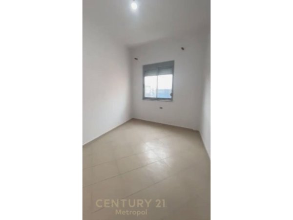 SHITET APARTAMENT 2+1+2 NE QENDER TEK 9 KATESHET.  Metropol99972
