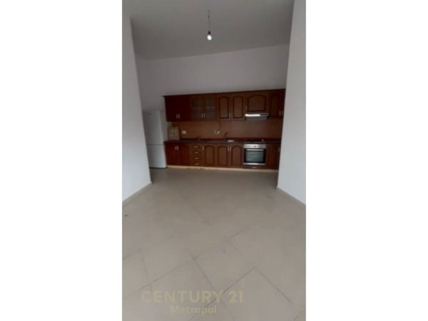 SHITET APARTAMENT 2+1+2 NE QENDER TEK 9 KATESHET. Metropol99972