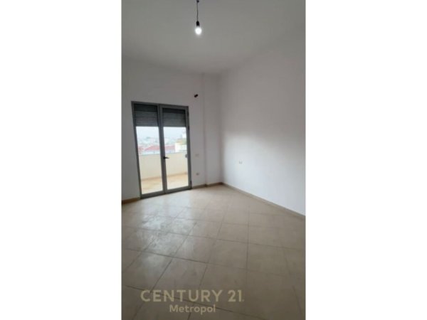 SHITET APARTAMENT 2+1+2 NE QENDER TEK 9 KATESHET. Metropol99972