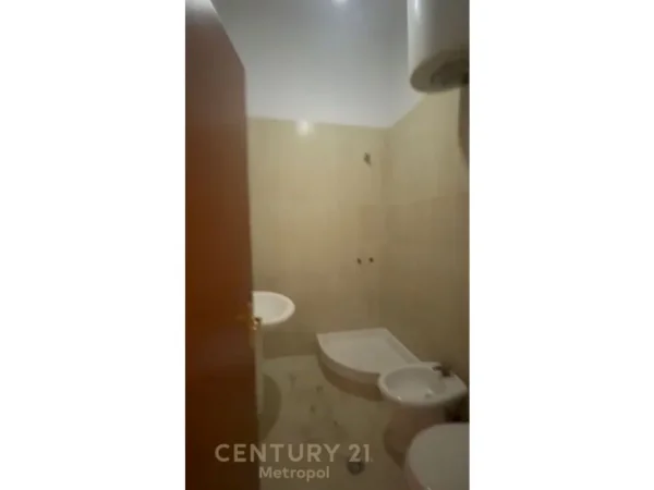 SHITET APARTAMENT 2+1+2 NE QENDER TEK 9 KATESHET. Metropol99972