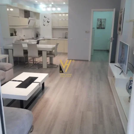 Tirane, jepet me qera apartament 2+1+Ballkon Kati 6, 120 m² 1.100 € (SELVIA)