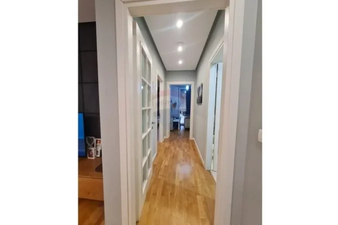 Tirane, shitet apartament 2+1+Aneks+Ballkon , 100 m² 220.000 € (Xhamlliku,)