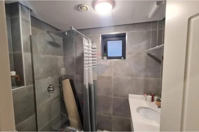 Tirane, shitet apartament 2+1+Aneks+Ballkon , 100 m² 220.000 € (Xhamlliku,)