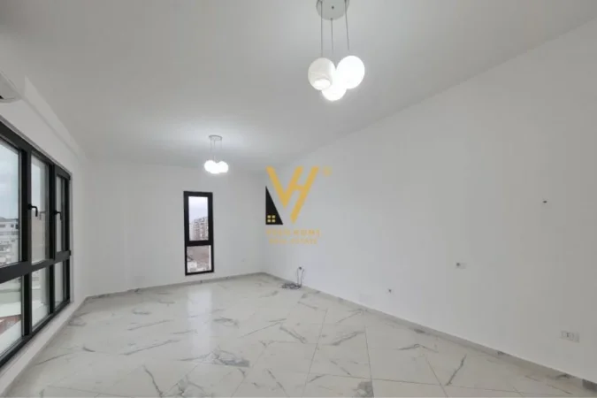 Tirane, jepet me qera zyre Kati 4, 80 m² 800 € (BULEVARDI ZOGU I PARË)