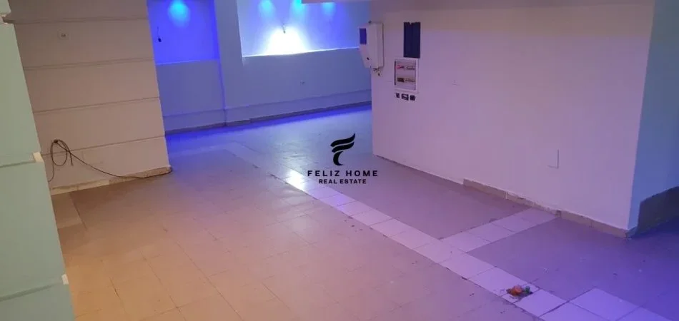 Tirane, shitet dyqan Kati 0, 171 m² 171.000 € (VASIL SHANTO)