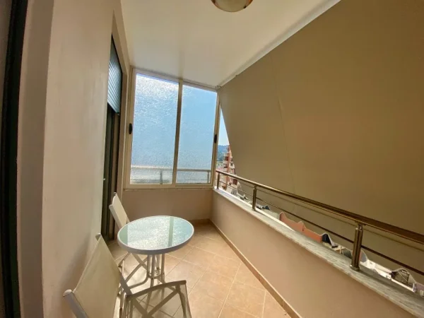 Tirane, jepet me qera apartament 2+1 Kati 8, 100 m² 800 € (KOMUNA E Parisit)