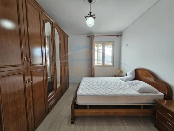 Tirane, jepet me qera apartament 2+1 Kati 8, 90 m² 500 € (TODI SHKURTI KOMPLEKSI GRAND)