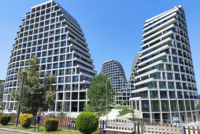 Tirane, shitet apartament 3+1 Kati 2, 188 m² 525.500 € (Lake View Residence)