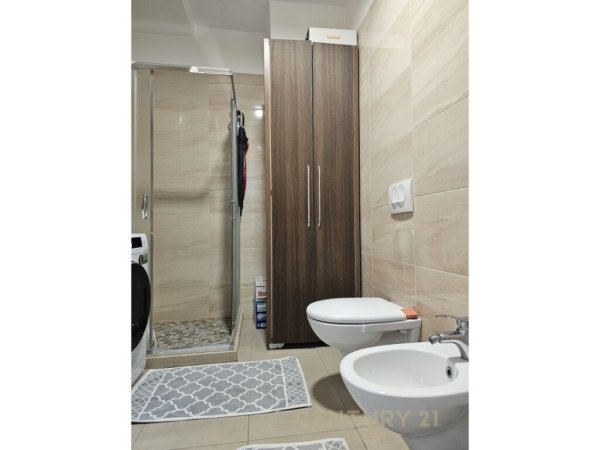 Tirane, jap me qera apartament 3+1+2 , 130 m² 1.000 € (Kodra e Diellit)