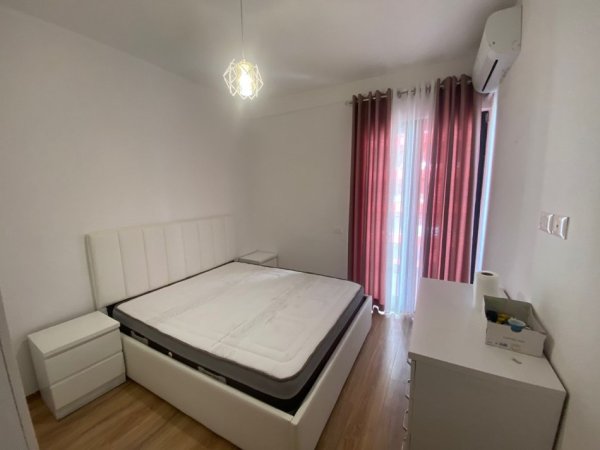 Tirane, jepet me qera apartament 2+1 Kati 5, 110 m² 600 € (Rruga e Dibres)