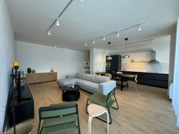 Tirane, jepet me qera apartament 3+1 Kati 8, 144 m² 1.600 € 