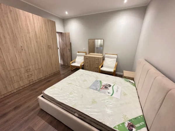 Tirane, jepet me qera shtepi 1+1 Kati 0, 60 m² 550 € (Myslym Shyri)