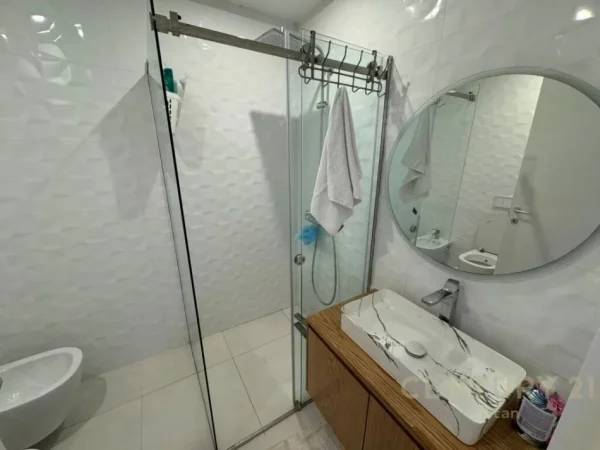 Tirane, shes apartament 3+1 Kati 1, 132 m² 260.000 € 