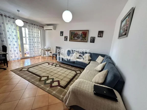 📍Don Bosko, buze rruge, shitet Ap 3+1+2 tualete 124 m² 210.000 €