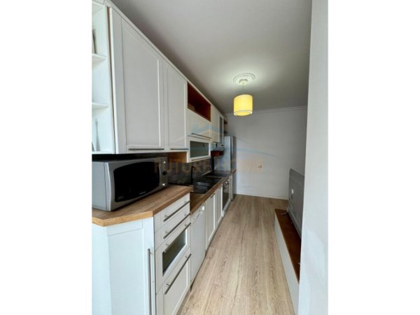 Tirane, shitet apartament 1+1+Ballkon Kati 3, 63 m² 195.000 € (Rruga Faik Konica)