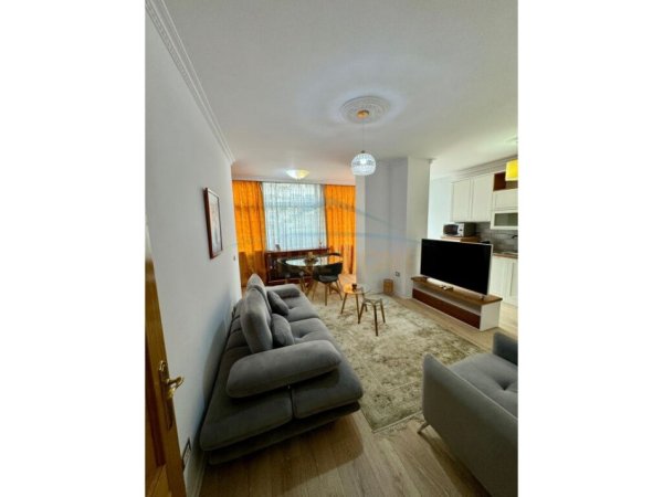 Tirane, shitet apartament 1+1+Ballkon Kati 3, 63 m² 195.000 € (Rruga Faik Konica)