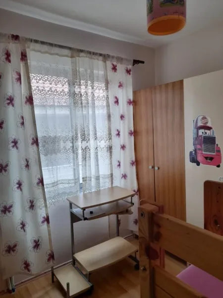 Tirane, jepet me qera apartament 2+1 Kati 2, 100 m² 500 € (rruga e Elbasanit)