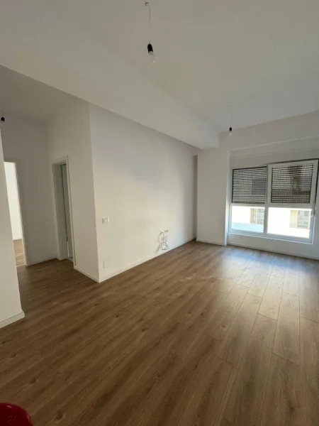 Tirane, shitet apartament 1+1 Kati 7, 61 m² 88.000 € (Ali Demi)