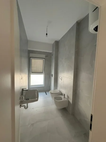 Tirane, shitet apartament 1+1 Kati 7, 61 m² 88.000 € (Ali Demi)