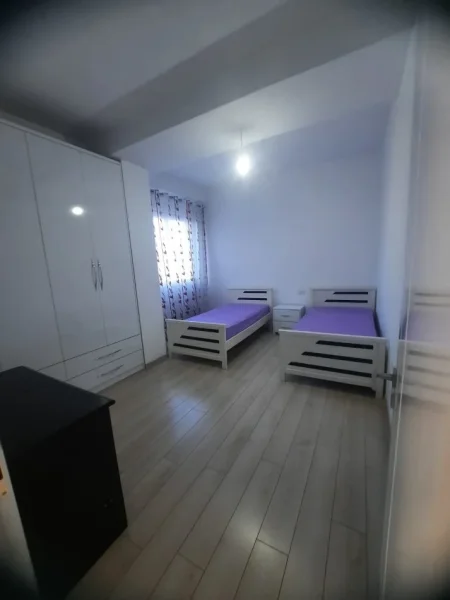 Tirane, jepet me qera apartament 2+1 Kati 5, 98 m² 450 € (Astir)