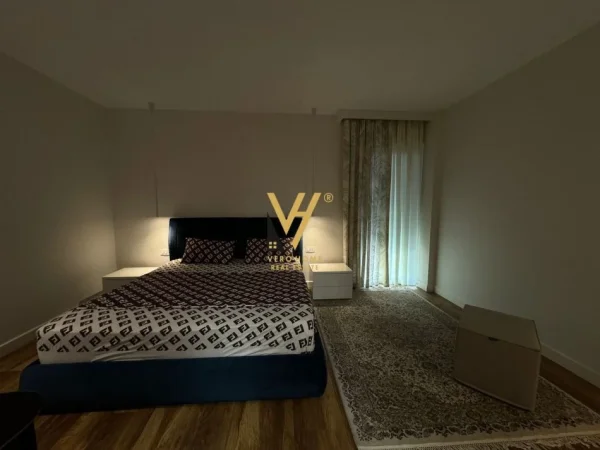 Tirane, jepet me qera apartament 2+1+Ballkon Kati 11, 120 m² 2.500 € (BLLOK)