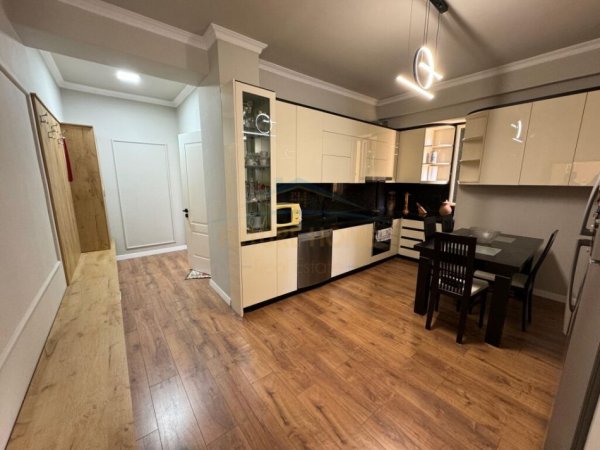 Tirane, shitet apartament 2+1 Kati 5, 57 m² 160.000 € (Kodra e Diellit)