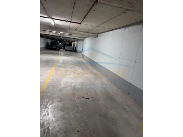 Tirane, jepet me qera apartament 2+1+Ballkon Kati 3, 110 m² 1.300 € (GARDEN BUILDING 21 DHJETORI)