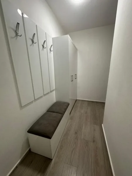 Tirane, jepet me qera apartament 2+1+Ballkon Kati 2, 100 m² 550 € (Astir prane pasticeri Nela 5)