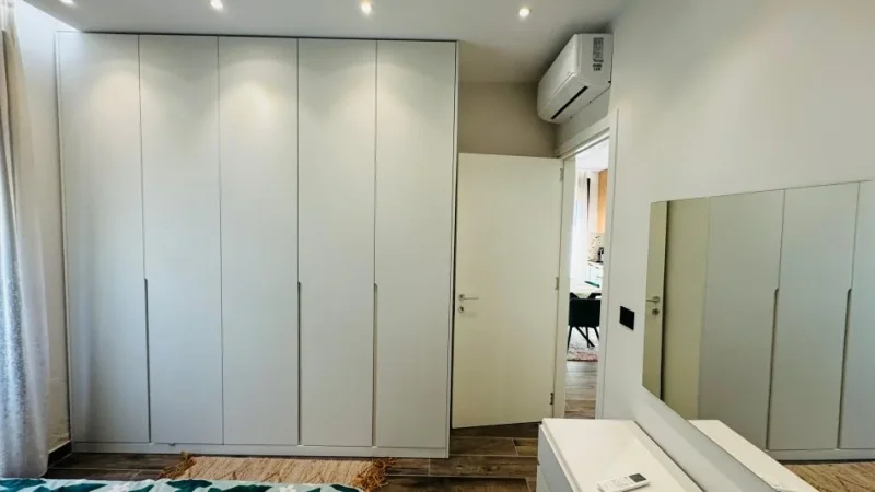 Tirane, jepet me qera 1+1 Kati 2, 75 m² 850 € (Teg)