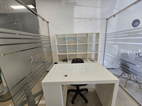 Tirane, shitet ambjent biznesi Kati 0, 72 m² 155.000 € (Rr. Ferit Xhajko)