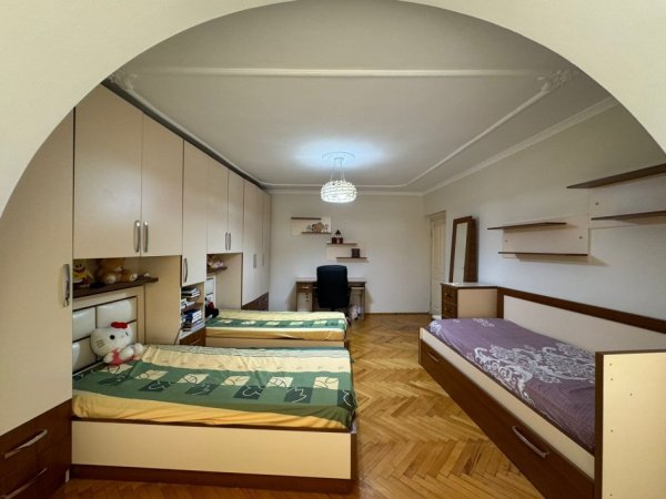 Tirane, jepet me qera apartament 2+1 Kati 3, 98 m² 700 € (Bulevardi Zogu I, Tiranë 1001, Shqipëri)