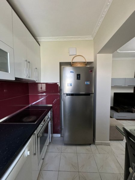 Tirane, jepet me qera apartament 2+1 Kati 3, 98 m² 700 € (Bulevardi Zogu I, Tiranë 1001, Shqipëri)