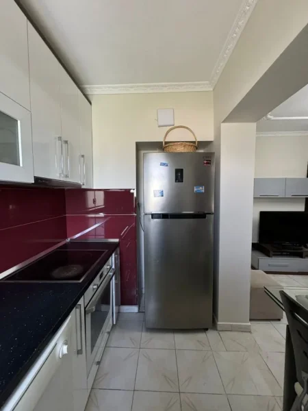Tirane, jepet me qera apartament 2+1 Kati 3, 98 m² 700 € (Bulevardi Zogu I, Tiranë 1001, Shqipëri)