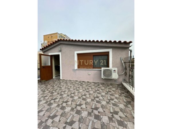 Durres, shitet apartament 3+1+Ballkon Kati 2, 130 m² 150.000 € (Lagjja nr 8 Drejtoria e Policise, Drejtoria e Policise)