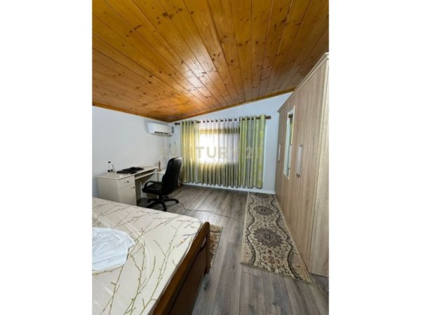 Durres, shitet apartament 3+1+Ballkon Kati 2, 130 m² 150.000 € (Lagjja nr 8 Drejtoria e Policise, Drejtoria e Policise)