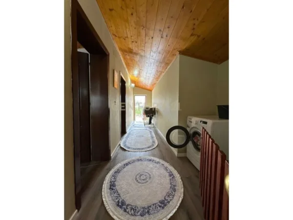 Durres, shitet apartament 3+1+Ballkon Kati 2, 130 m² 150.000 € (Lagjja nr 8 Drejtoria e Policise, Drejtoria e Policise)
