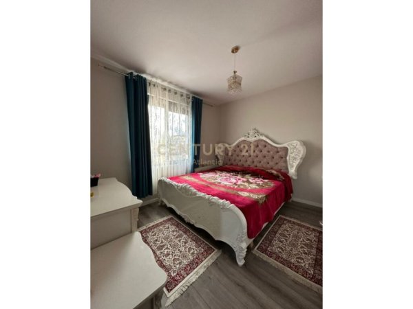 Durres, shitet apartament 3+1+Ballkon Kati 2, 130 m² 150.000 € (Lagjja nr 8 Drejtoria e Policise, Drejtoria e Policise)