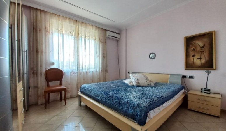 Tirane, jepet me qera apartament 1+1 Kati 4, 61 m² 600 € (Bllok , Fakulteti Juridik)