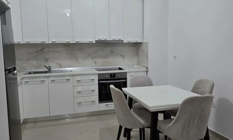 Tirane, jepet me qera apartament 1+1 Kati 6, 71 m² 450 € (Astir)