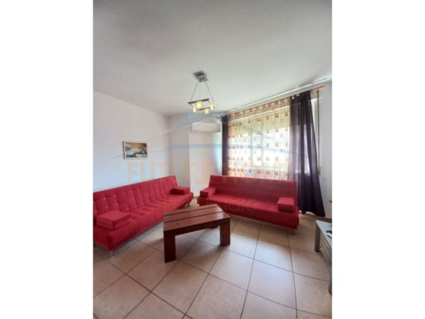 Tirane, jepet me qera apartament 2+1 Kati 7, 110 m² 600 € (Selvia)