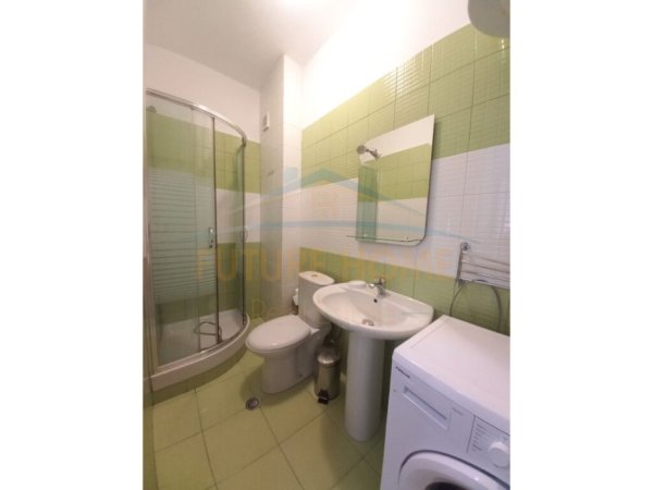 Tirane, jepet me qera apartament 2+1 Kati 7, 110 m² 600 € (Selvia)