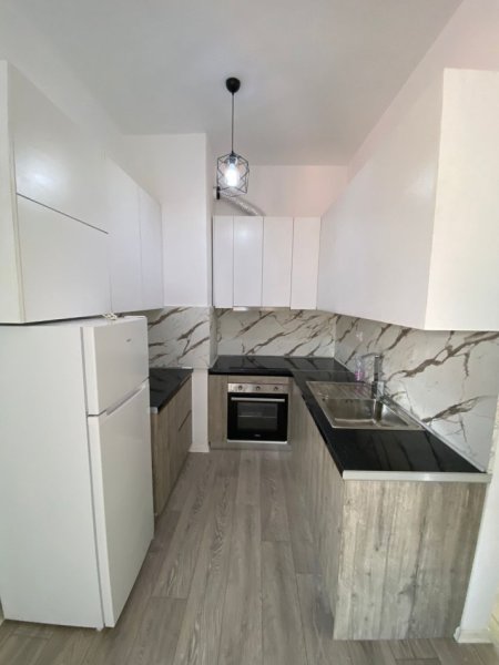 Tirane, jepet me qera apartament 2+1 Kati 5, 90 m² 450 € (ALI DEMI)