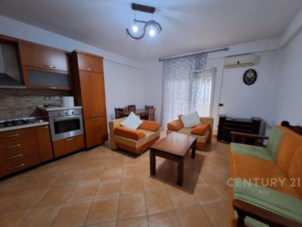 Durres, jepet me qera apartament 1+1 Kati 2, 65 m² 400 € 