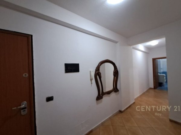Durres, jepet me qera apartament 1+1 Kati 2, 65 m² 400 € 