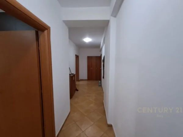 Durres, jepet me qera apartament 1+1 Kati 2, 65 m² 400 € 