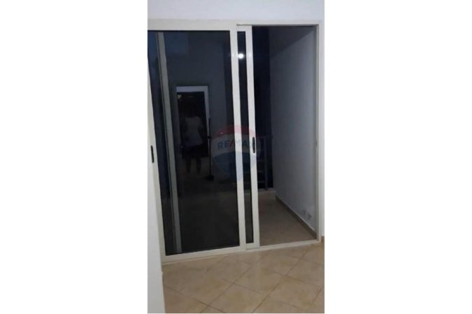 Tirane, jepet me qera apartament 2+1 , 100 m² 300 € (Fresku-Rruga e Thesarit)