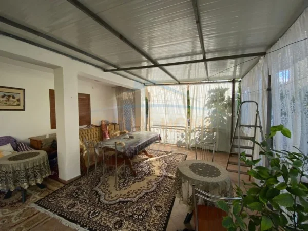 Tirane, jepet me qera apartament 2+1 Kati 0, 166 m² 400 € (Rruga Todi Shkurti)